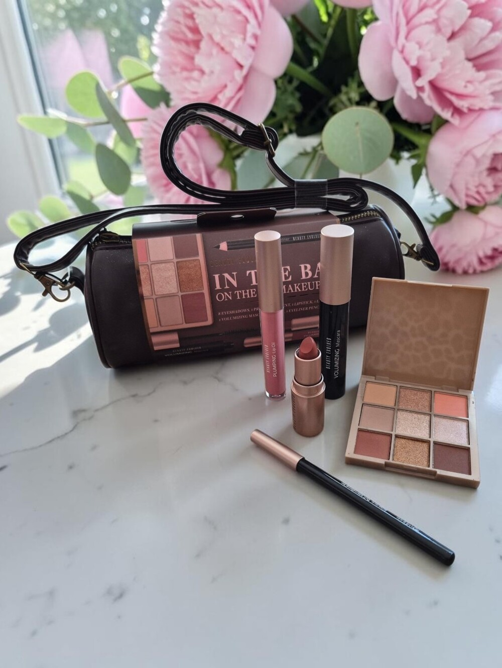Beauty Evolved -In The Bag On The Go Makeup Set - With Crossbody Bag